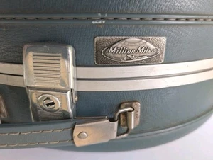 Vintage Million Miler RARE Suitcase Round Blue Delta Airlines? - Picture 1 of 23