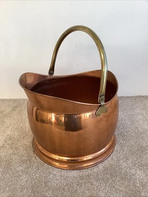 Large Copper Brass Coal Wood Fireside Scuttle Storage Bucket with Handle - Image 1 of 4