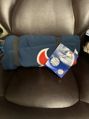 Boston Red Sox 54'' x 84'' Sweatshirt Blanket MLB - Image 1 of 4