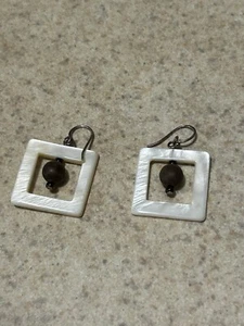 Elegant White & Brown Earrings - Picture 1 of 4