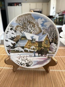 English Ironstone Christmas Greetings Horse And Cottage 7” - Picture 1 of 3