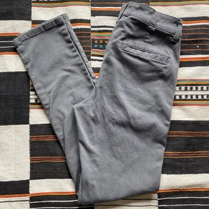 RSQ graue Chinohose Hose. Taschen. Größe 28/30. Unisex. Baumwolle/Elasthan. - Bild 1 von 11