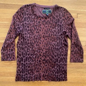 C Wonder Pullover Damen Medium Lila Animal Print 100% Merinowolle Pulli - Bild 1 von 8