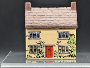 WADE KERAMIK - Broomyshaw Cottage House #21 Whimsey-On-Why Serie (1982) - Bild 1 von 13