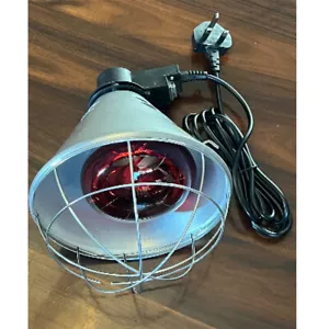 NEW!! Poultry Heat Incubator Lamp 250W With Red Bulb For Chicks/Puppies - Picture 1 of 12