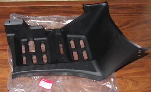HONDA RECON 250 TE, TM PISO IZQUIERDO, PROTECTOR DE SALPICADURAS PIE DE PISO 80122-HM8-B00ZA - Imagen 1 de 2