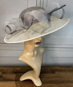 Hat Box Ivory & Grey Oval Fascinator Wedding Mother of Bride Races Guest Event - Picture 1 of 19