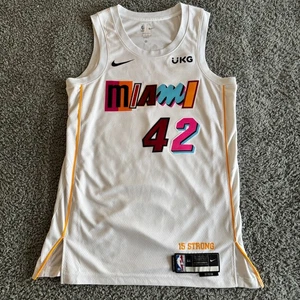 Camiseta deportiva Nike auténtica Kevin Love NBA 2023 Miami Heat City Edition Swingman M 44 - Imagen 1 de 10