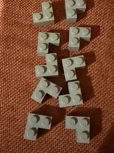 LEGO Parte 2357 2x2 Ladrillo Esquina Gris Azulado Claro LOTE DE 10 - Imagen 1 de 4