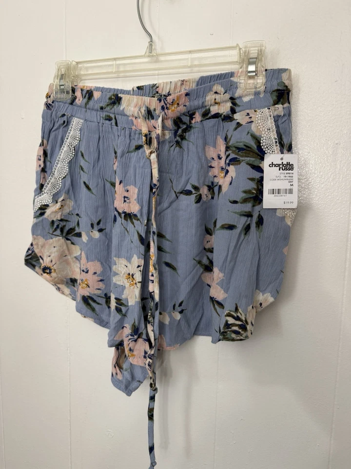 Bermuda Charlotte Russe M azul floral bolsos nova com etiquetas $20 - Imagem 1 de 4