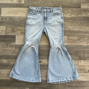 Wrangler Retro High Rise Trumpet Flare Jean Women's 32x30 Blue Light Distressed - Picture 1 of 20