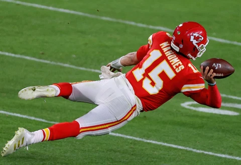 Patrick Mahomes Kansas City Chiefs NFL 13"x19" Poster Super Gloss Print ICT15 Cover