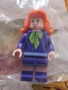 💯 LEGO Scooby-Doo Daphne Blake Minifigure Excellent Condition! - Picture 1 of 2