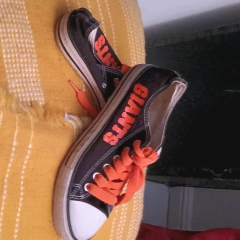 San Francisco Giants Sneakers MLB Logo Canvas women's 8 Cover