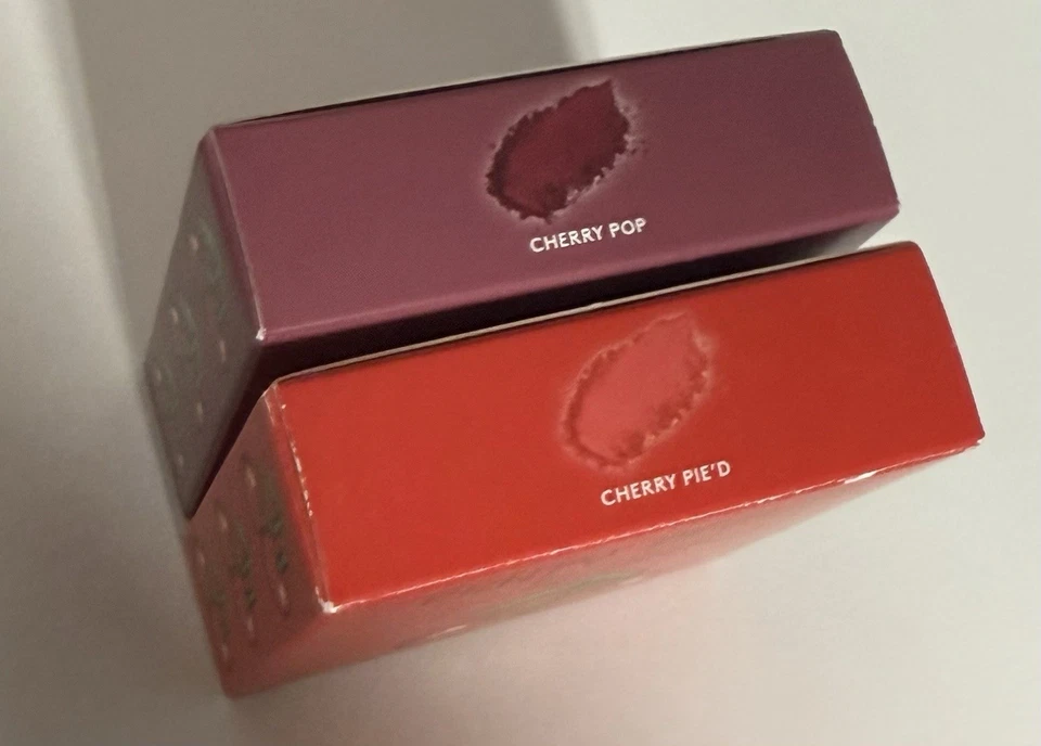 Fenty Hot Cheeks Velour Blushlighter Cherry Pop & Cherry Pie’d - Image 1 of 1