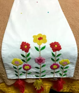 100% Cotton Table Runner Embroidered Floral Beaded Pom Poms Tassels 71" x 13.5" - Picture 1 of 9