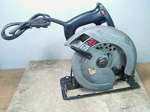 Skilsaw #5050 10AMP 2-1/8HP 7-1/4 in. Corded Circular Saw Pre-owned & Tested - Picture 1 of 8