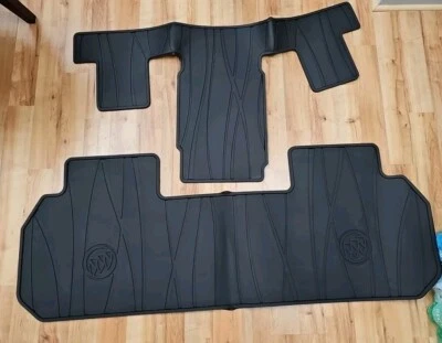 Tapetes Buick Enclave Front 2ª e 3ª fileira premium para todas as condições climáticas 2018-2022 preto - Imagem 1 de 4