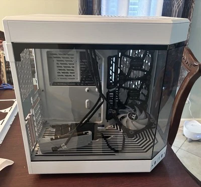 HYTE Y60 Mid Tower Case White/Black - Image 1 of 4