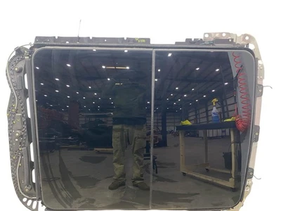 2017-2022 FORD F350 OEM PANORAMIC SUN ROOF ASSEMBLY W/ SUNSHADE | BLACK (5B) Foto 1 de 4