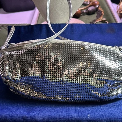 Bolsa tiracolo vintage nova com etiquetas Whiting & Davis prata malha discoteca 9" - Imagem 1 de 4