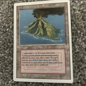 Volcanic Island ~ Revised edition rare -Magic the Gathering MTG - Picture 1 of 3