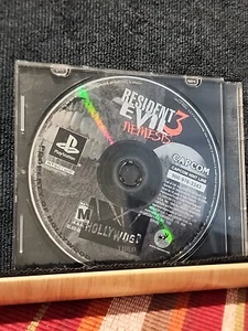 Resident Evil 3 Nemesis Sony PlayStation Capcom Hollywood Video Game - Picture 1 of 7