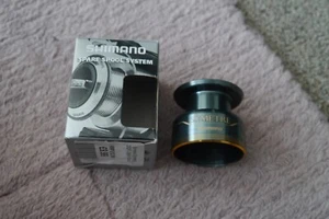 SHIMANO SYMETRE 3000FJ SPOOL NEW BOXED COARSE FISHING TACKLE - Picture 1 of 3