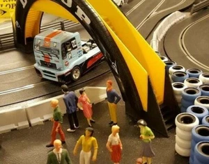 EXTENSORES DE ALTURA DE CARRIL Scalextric - Puente NO Incluido - DUNLOP GOODYEAR C641 C700 - Imagen 1 de 11