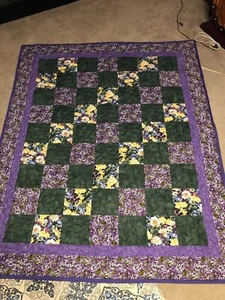 Handmade Quilt Purple Floral 82 x 68 inches Quilted with Flowers 100% Cotton - Picture 1 of 8