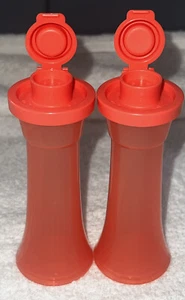 TUPPERWARE-NEU Mini Sanduhr 4" Salz und Pfefferstreuer durchsichtig korallenfarbenes Siegel - Bild 1 von 14