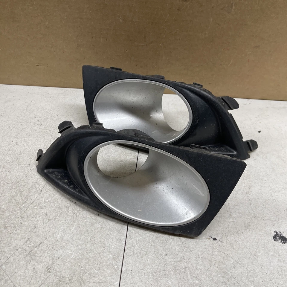 Subaru Legacy 2008 2009 sedán delantero izquierdo derecho luz antiniebla bisel cubierta GT fabricante original Foto 1 de 4