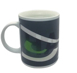 ¡Cambio de color! Taza de café Hawks Eyes sensible al calor - Temática Seattle Seahawks - Imagen 1 de 6