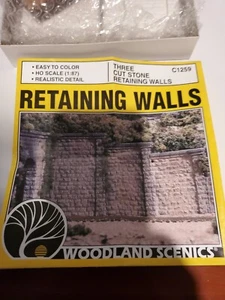 Woodland Scenics C1259 HO Retaining Walls - plus Chooch tunnel entrance - Picture 1 of 4