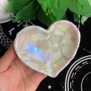 Cenicero Howlite Bowl 310 g en forma de corazón con muestra de cristal de aura de ángel de titanio - Imagen 1 de 8