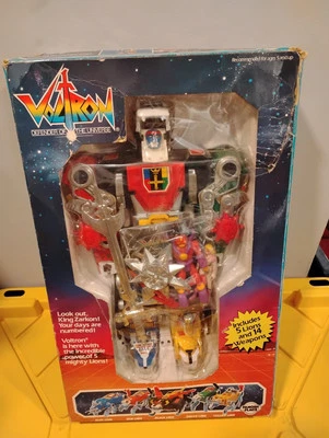 VINTAGE 1984 VOLTRON PANOSH  LION FORCE ACTION FIGURE & Accessories (( READ )) - Image 1 of 4