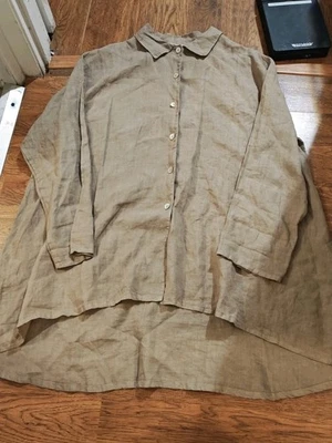 Camisa feminina Bryn Walker 100% linho manga longa média bege tamanho grande - Imagem 1 de 4