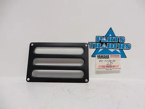 NOS Yamaha Louver 6 ET400 Enticer LTR Enticer 1989 1990 89 90 85T-77108-00-00 - Bild 1 von 2