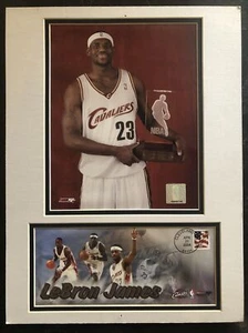 LeBRON JAMES- USPS FIRST DAY OF ISSUE 2004 STAMP & POSTER NBA ROOKIE BASKETBALL - Picture 1 of 8