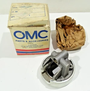 Evinrude Johnson Outboard Bearing Housing 389637 - Bild 1 von 5