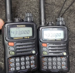 1pcs Yaesu Walkie-talkie VX-6R, with antenna and battery - Picture 1 of 4