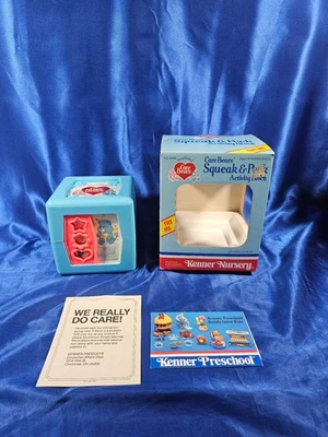 Cubo bloque de actividad vintage Care Bears 1985 Squeak & Peek guardería Kenner con caja Foto 1 de 4