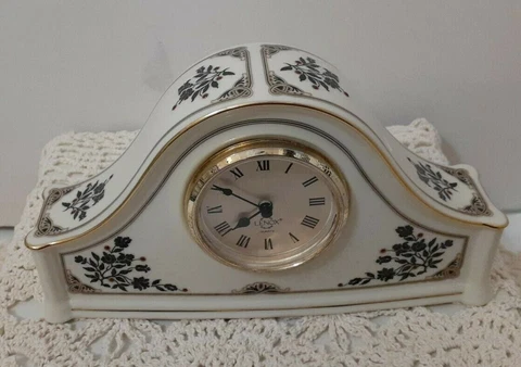 LENOX PORCELAIN QUARTZ MANTLE DESK CLOCK MADE IN USA Cover