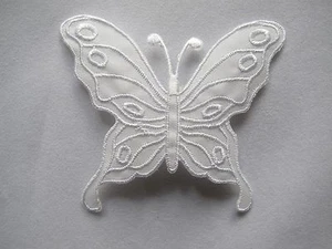 #4005 3 1/4" weiß Schmetterling Stickerei Applikation Patch - Bild 1 von 1