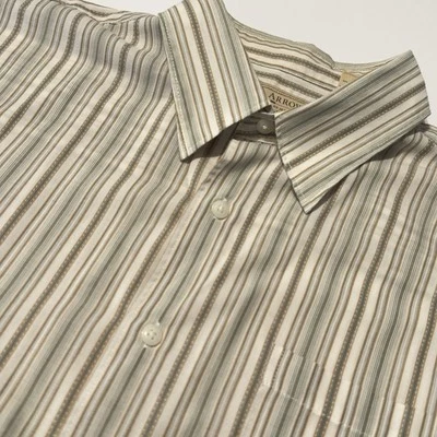 Camisa masculina Arrow com botões tamanho grande manga curta verde bronzeado listrada marfim - Imagem 1 de 4