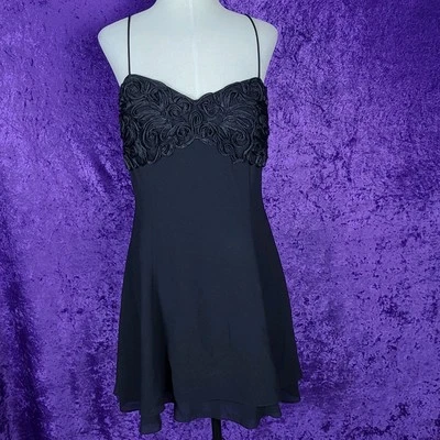 Mini Vestido Y2K Dave & Johnny Gótico En Capas Malla Rosa Floral De Colección Formal 14 Foto 1 de 4