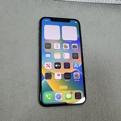苹果 iPhone X 256GB 深空灰色 无锁版 iOS 16.7.12 - 70% 电池 - 清洁 — 第 1/4 张图片