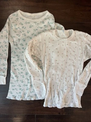 Lote De 2 Camisas De Colección Años 60 Dama Arctex Floral Térmicas Waffle Hechas en EE. UU. Largas John S/M Foto 1 de 4