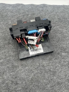 2001-2009 Mercedes W203 W209 C230 C240 C280 Front SAM Fuse Box Relay 2095452801 - Picture 1 of 6