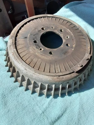 Tambor de freno de aluminio Buick 45 aleta usado vintage 5x5, sin grietas ni aletas rotas Foto 1 de 4